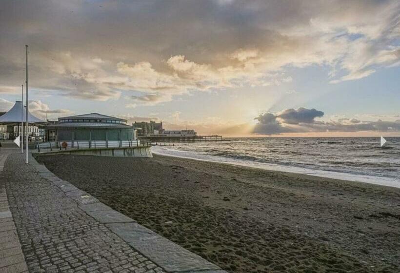 Cranwell Court Apartments