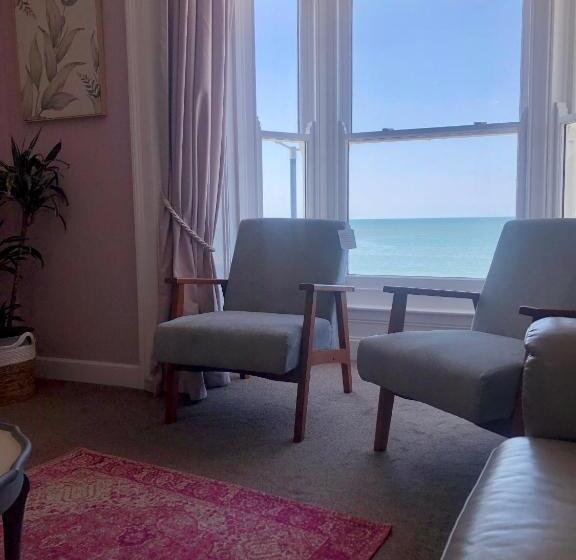 Cranwell Court Apartments