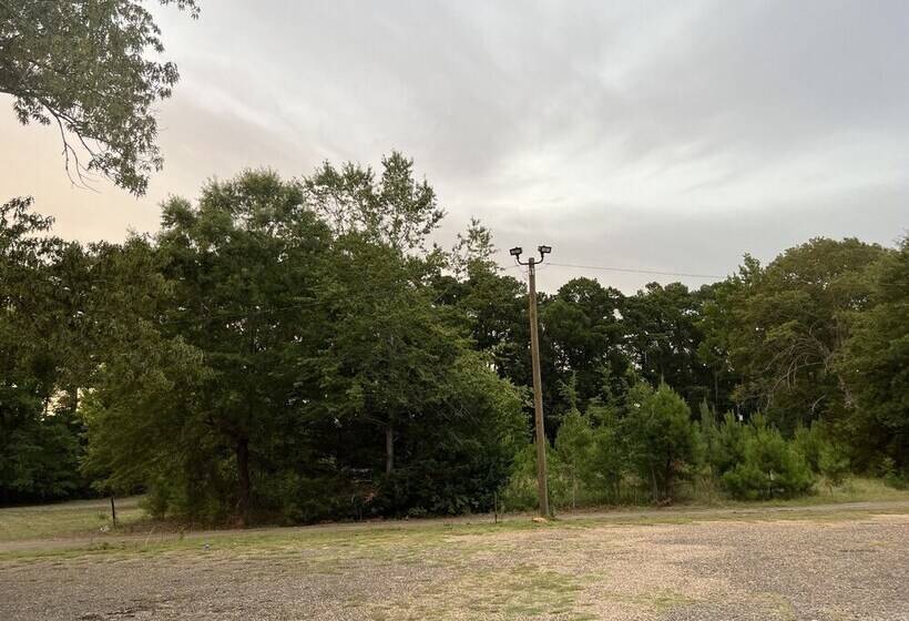 فندق Driftwood Inn And Lodge By The Lake