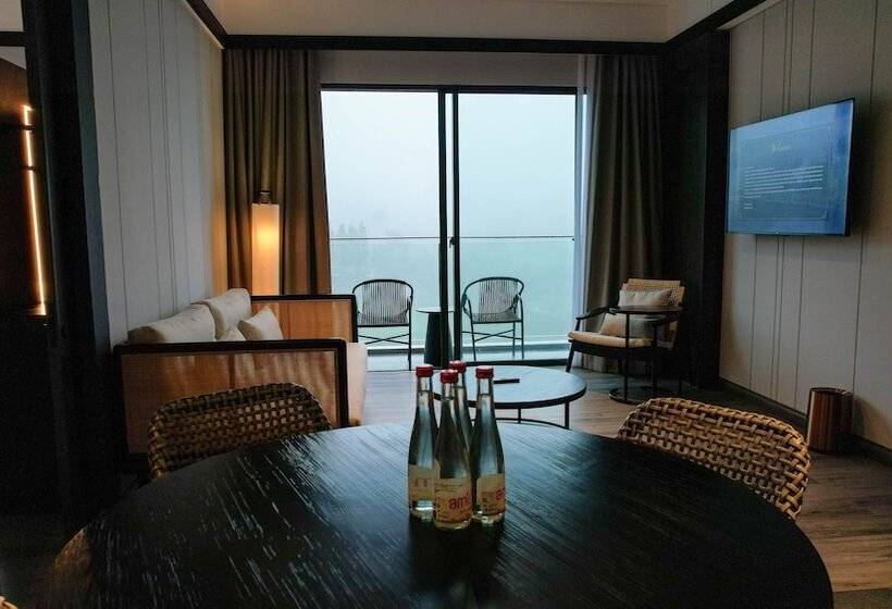 Grand Aston Puncak Hotel & Resort