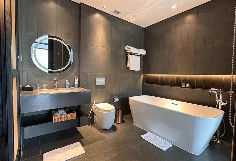 Grand Aston Puncak Hotel & Resort