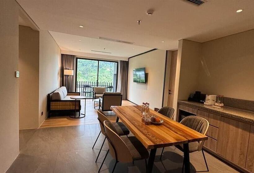 Grand Aston Puncak Hotel & Resort