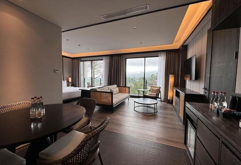 Grand Aston Puncak Hotel & Resort