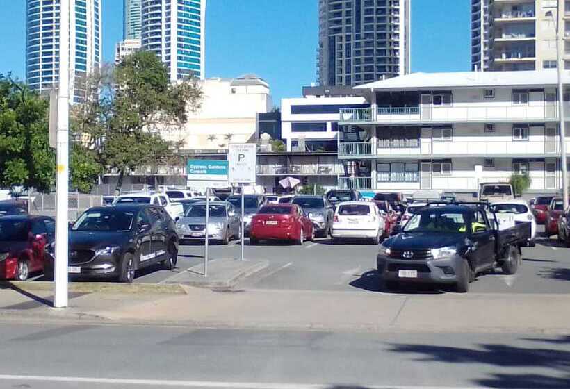 فندق Your Stay In Surfers