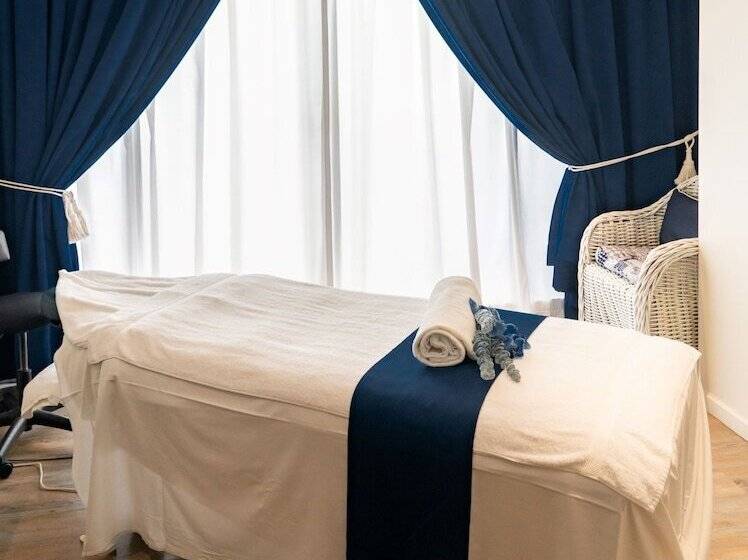 فندق Your Stay In Surfers