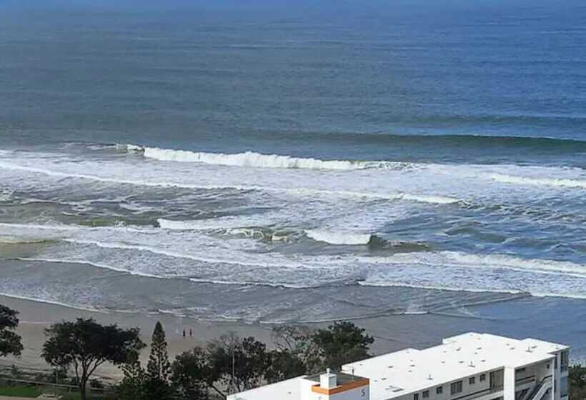 فندق Your Stay In Surfers