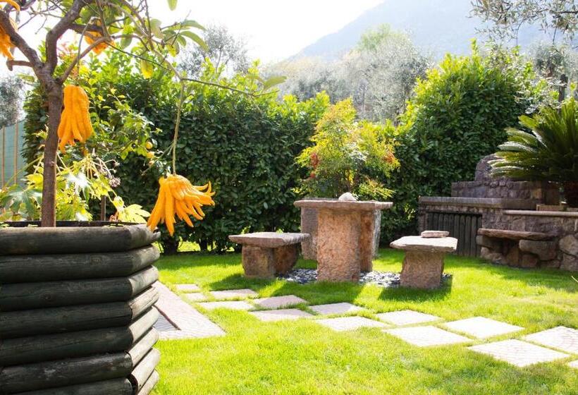 مبيت وإفطار Guesthouse Villa Tamas