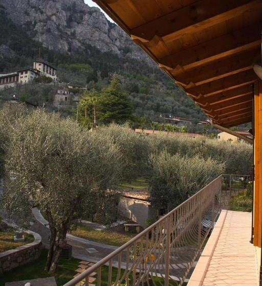 تختخواب و صبحانه Guesthouse Villa Tamas