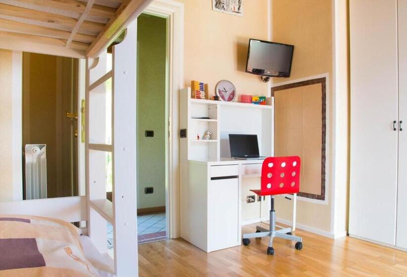 تختخواب و صبحانه Guesthouse Villa Tamas