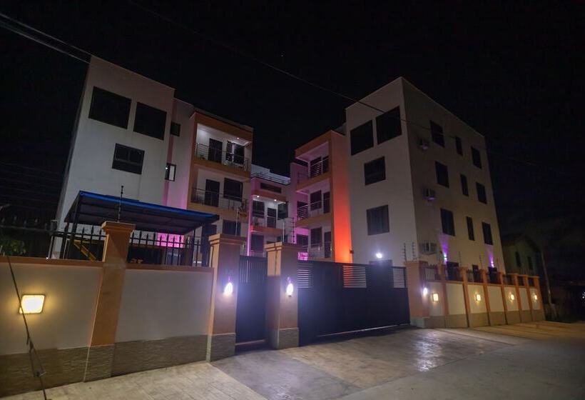 Washington Court Apartments