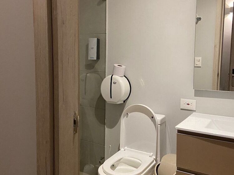 הוסטל Dreamer Beach Club