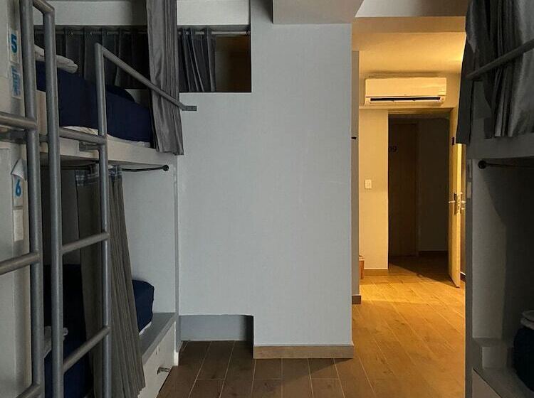 הוסטל Dreamer Beach Club