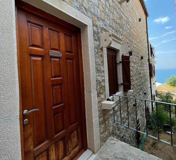 تختخواب و صبحانه Citadela Old Town   Gelateria