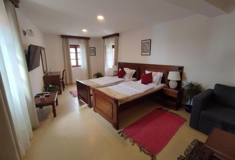 تختخواب و صبحانه Citadela Old Town   Gelateria