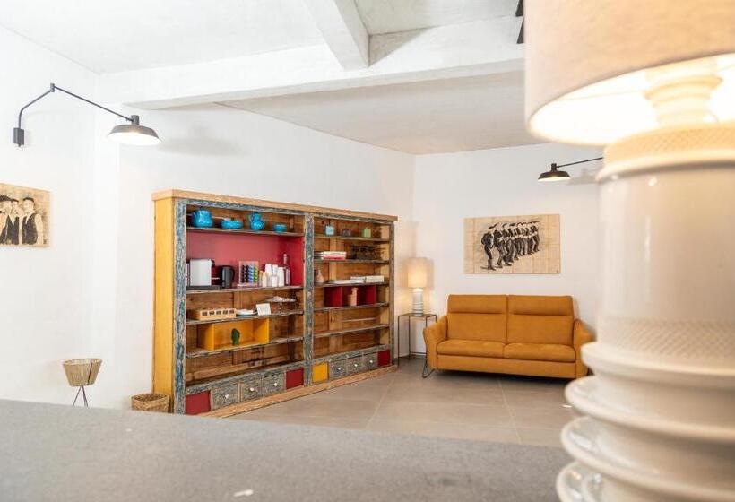 צימר Domu Qirat   Authentic Rooms & Terraces