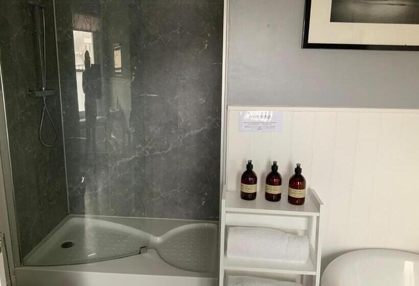 مبيت وإفطار Haven House