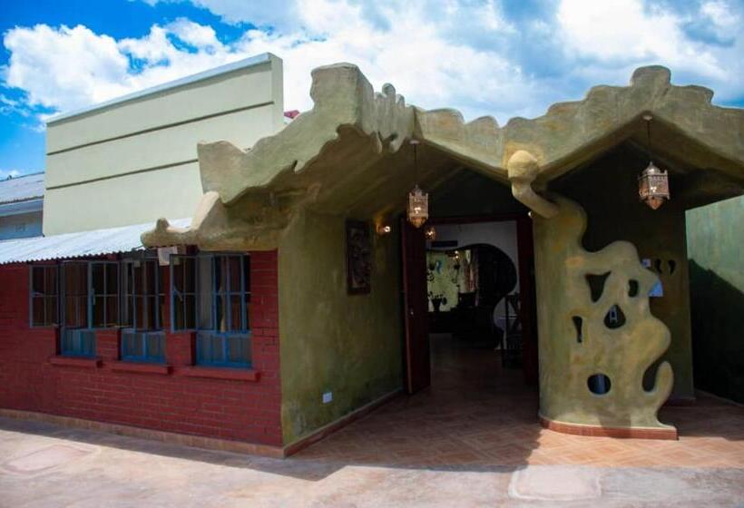 تختخواب و صبحانه Parachichi House Bnb