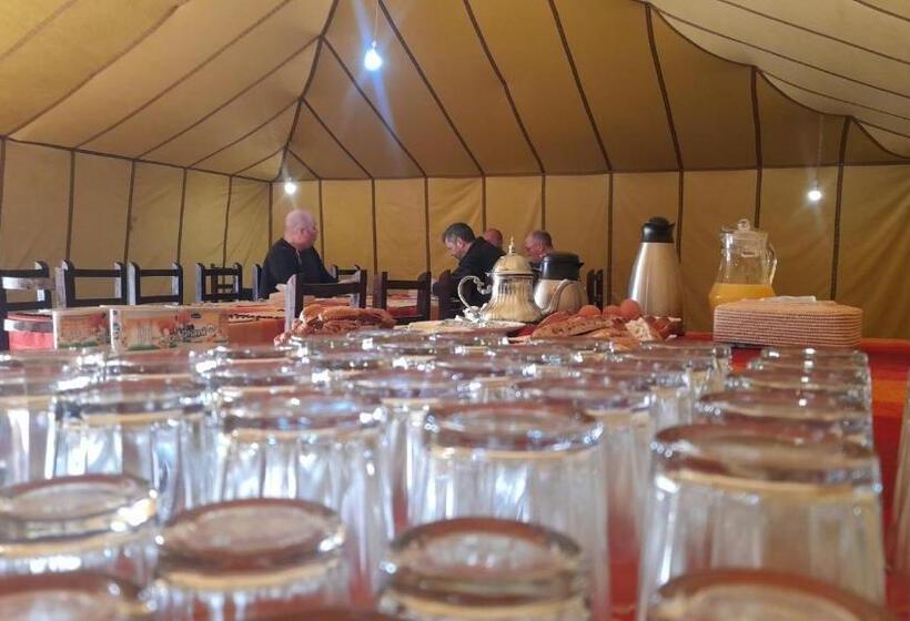 ホテル Merzouga Camp Erg Znaïgui