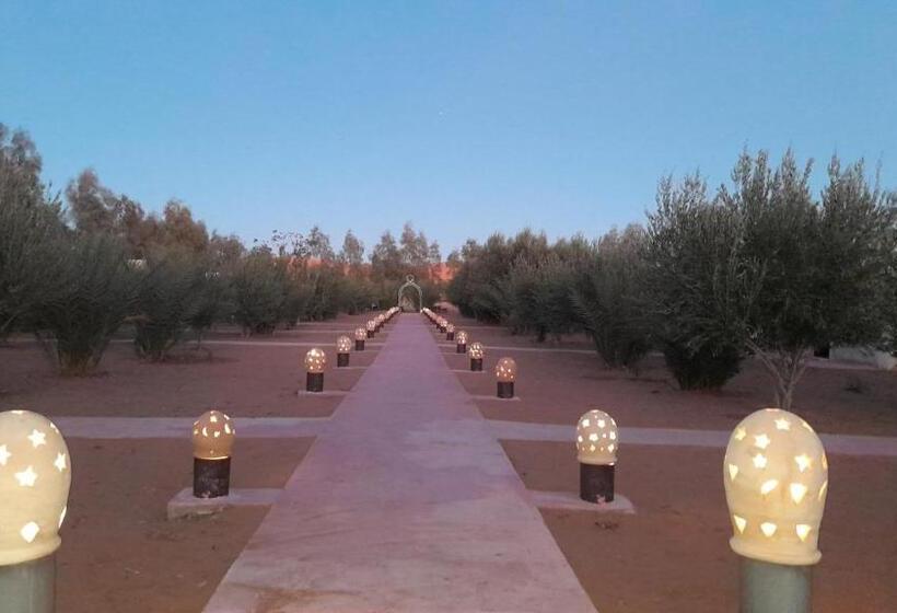 ホテル Merzouga Camp Erg Znaïgui