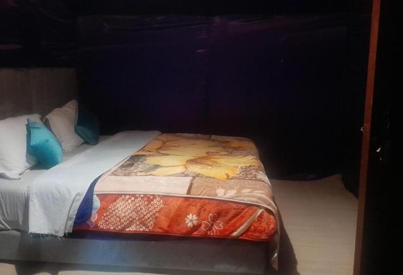 ホテル Merzouga Camp Erg Znaïgui