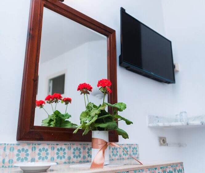 هتل Hôtel Résidence Monia