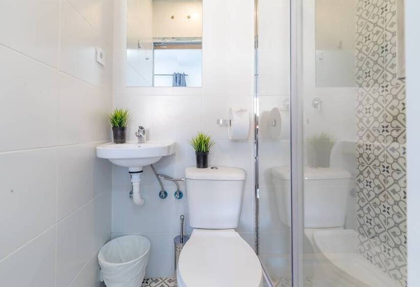 پانسیون Ayz Silvela   Auto Check In Property