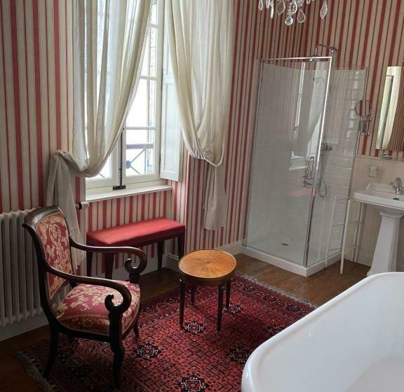 بنسيون Clos De Mont July, Chambres Avec Vue Et Terrasse Dans Demeure Historique