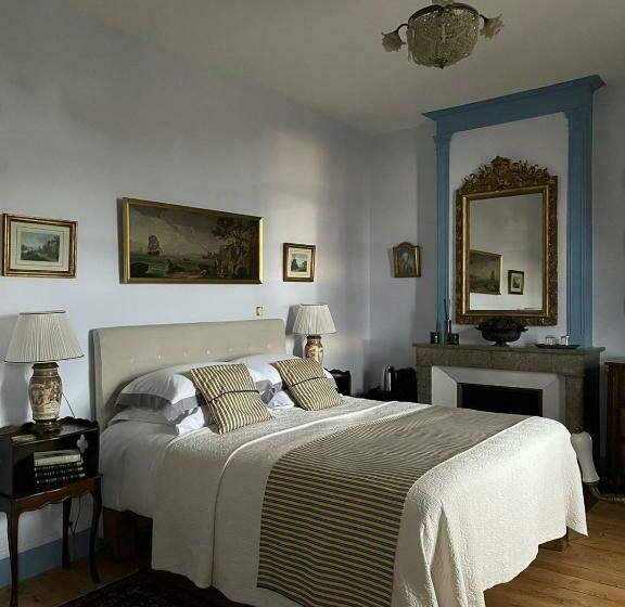 بنسيون Clos De Mont July, Chambres Avec Vue Et Terrasse Dans Demeure Historique