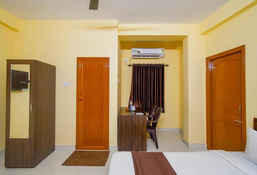 پانسیون Eco Corporate Inn