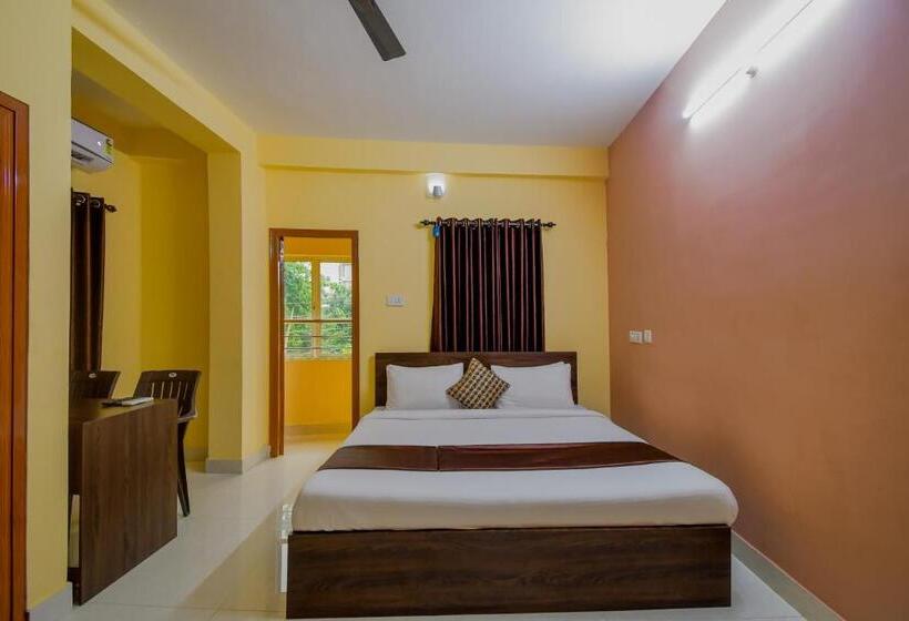 پانسیون Eco Corporate Inn