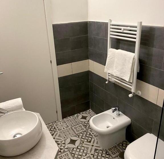 膳宿费 Habitat Luxury Suites