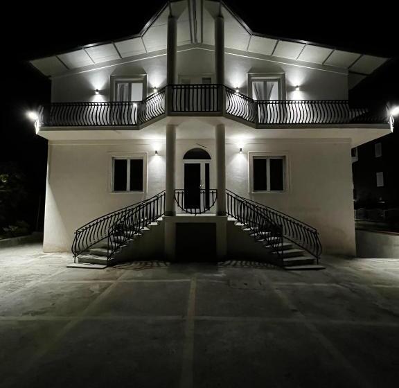 膳宿费 Habitat Luxury Suites