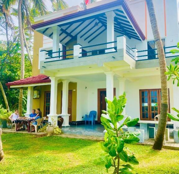 펜션 Maha Oya Lodge