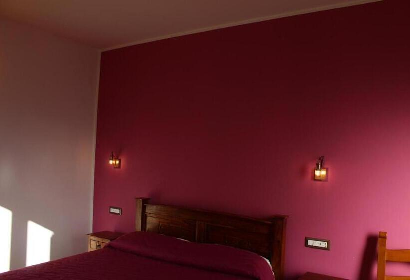 פנסיון The Chalet, Guest House