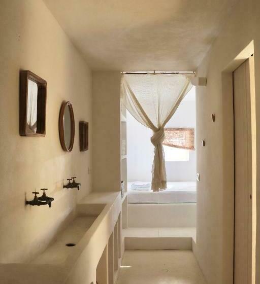 הוסטל La Pandilla Ibiza