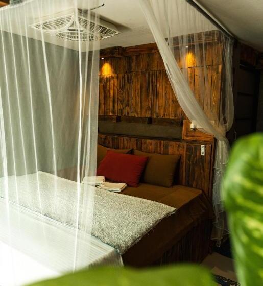 Общежитие La Pinchi  Pinchi S Bed