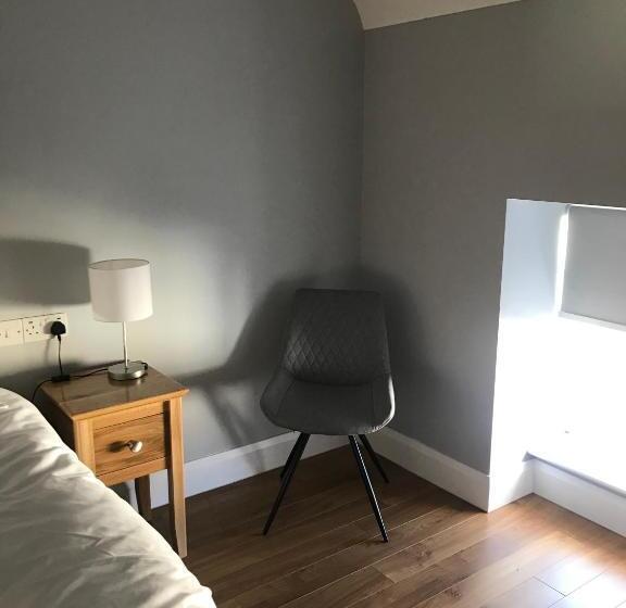 مبيت وإفطار Leanna S Lodge, Keshcarrigan