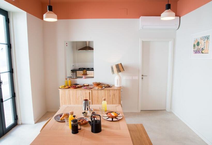 Отель Casa Rosa Villa With Pool In Olhao Centre