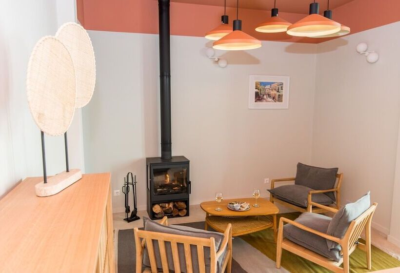 Отель Casa Rosa Villa With Pool In Olhao Centre