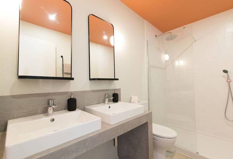 Отель Casa Rosa Villa With Pool In Olhao Centre