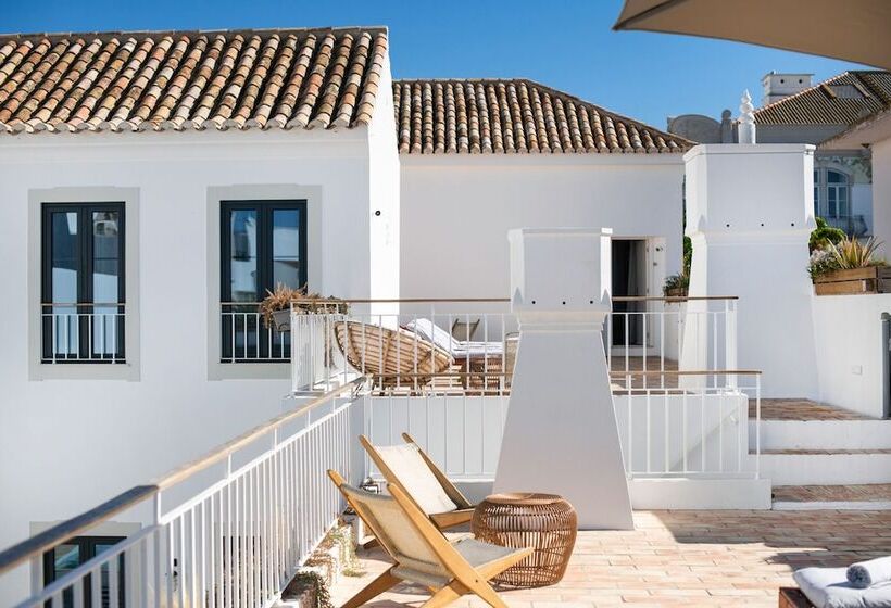 Отель Casa Rosa Villa With Pool In Olhao Centre