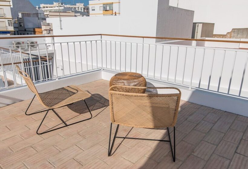 Отель Casa Rosa Villa With Pool In Olhao Centre