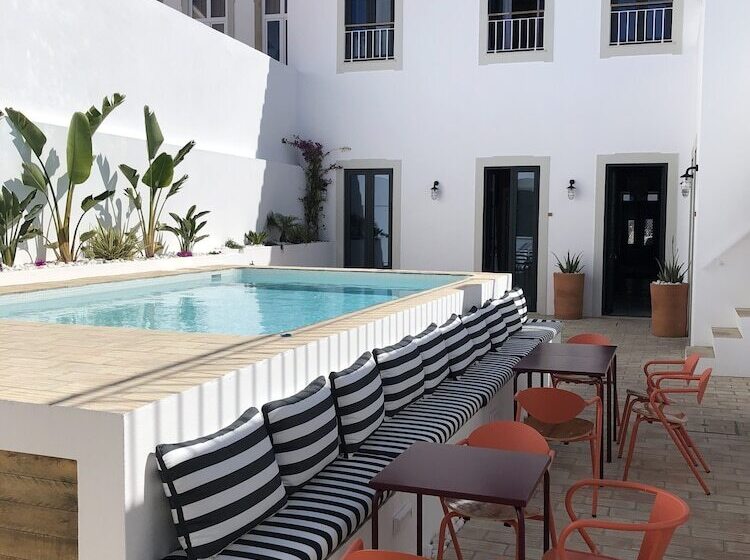 Отель Casa Rosa Villa With Pool In Olhao Centre