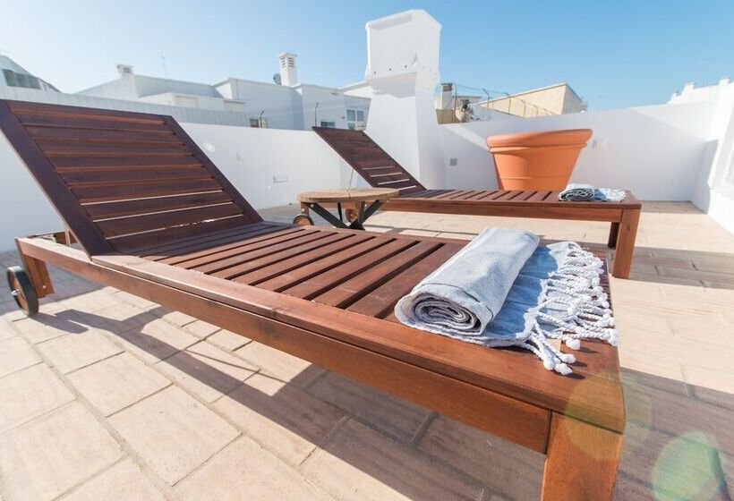 Отель Casa Rosa Villa With Pool In Olhao Centre