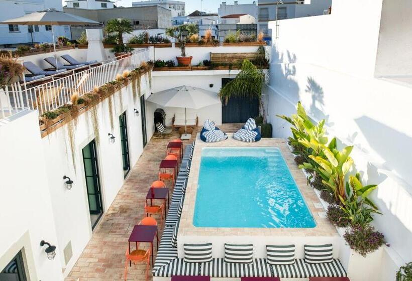 Отель Casa Rosa Villa With Pool In Olhao Centre