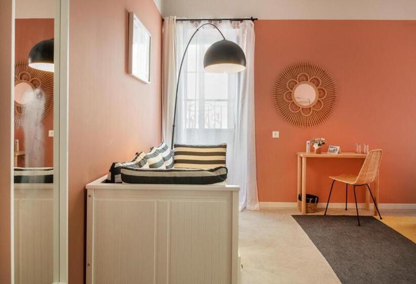 Отель Casa Rosa Villa With Pool In Olhao Centre