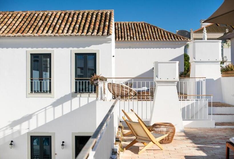 Отель Casa Rosa Villa With Pool In Olhao Centre