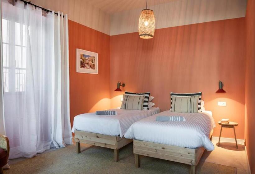 Отель Casa Rosa Villa With Pool In Olhao Centre