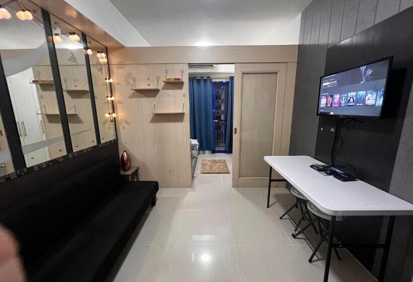 هتل کپسول Staycation Sea Residences Moa Jermel