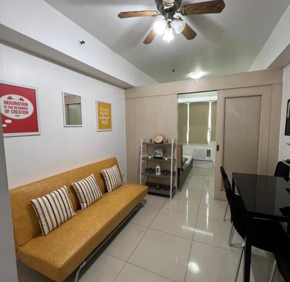 هتل کپسول Staycation Sea Residences Moa Jermel